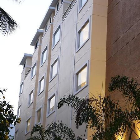 Blu Iris Otel Chennai Dış mekan fotoğraf