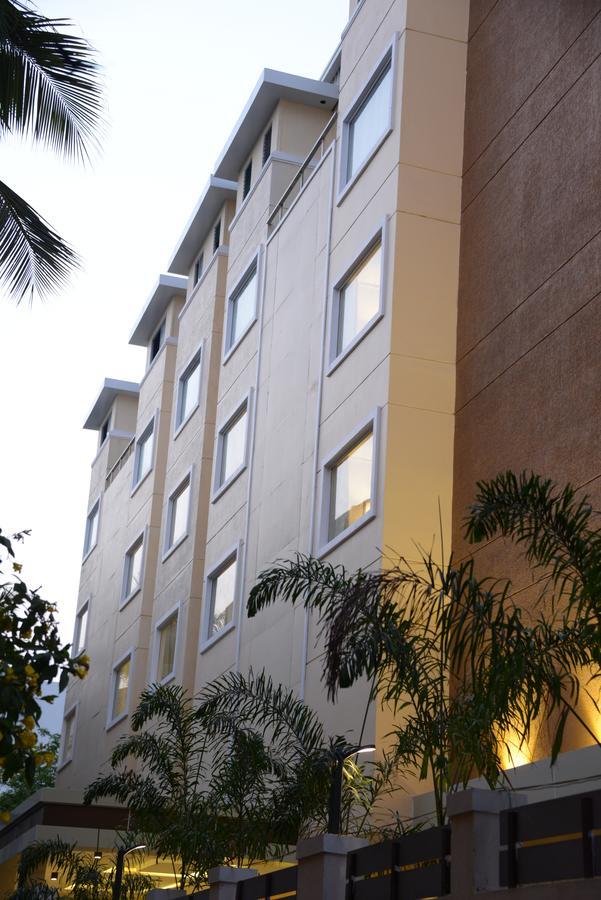 Blu Iris Otel Chennai Dış mekan fotoğraf