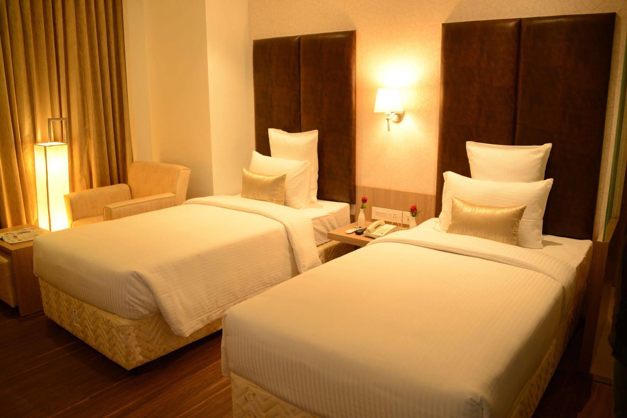 Blu Iris Otel Chennai Dış mekan fotoğraf