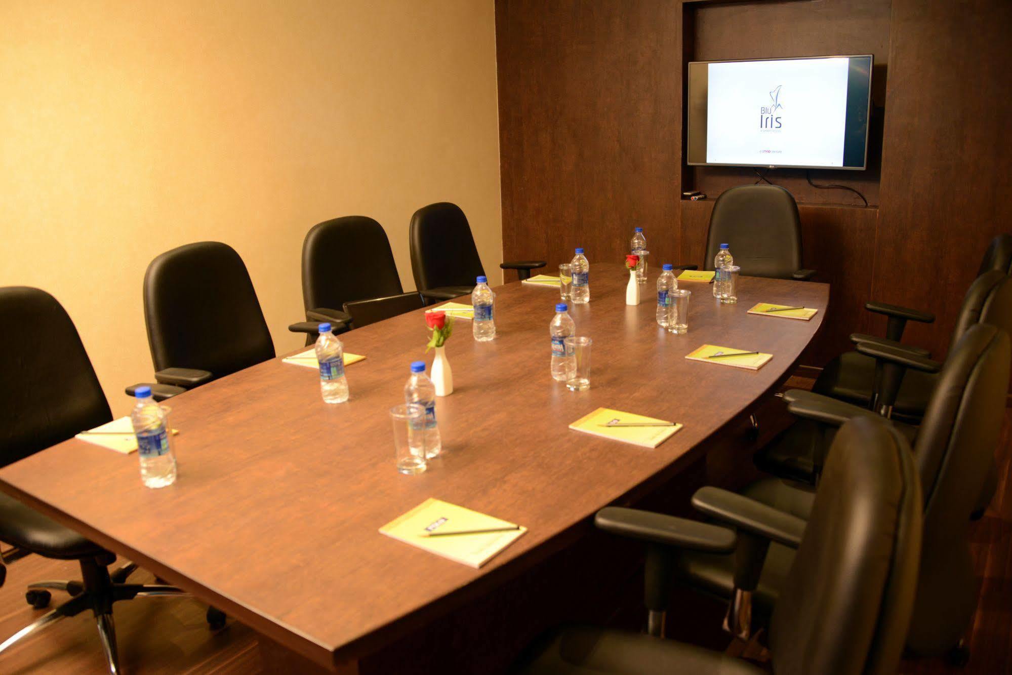 Blu Iris Otel Chennai Dış mekan fotoğraf