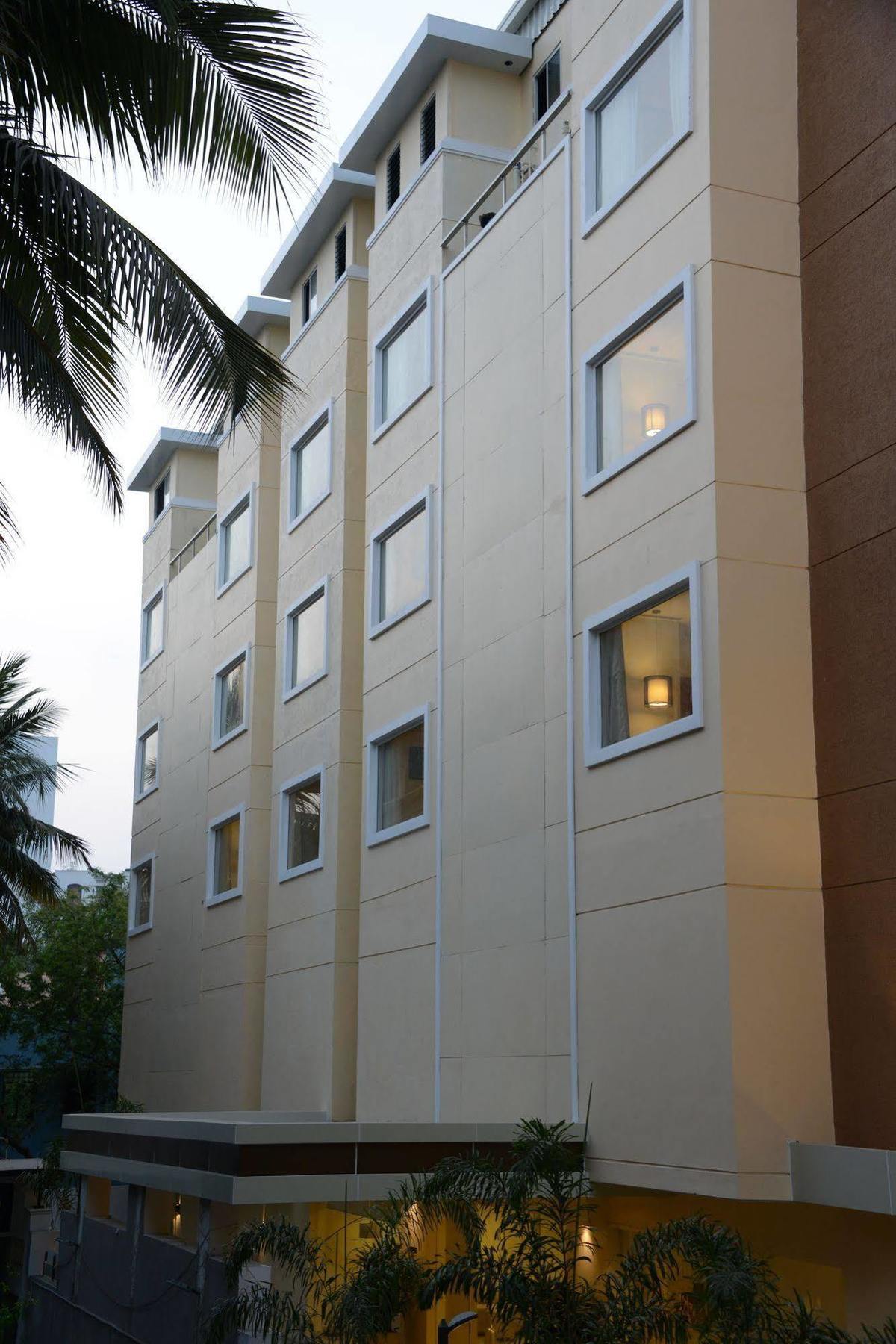 Blu Iris Otel Chennai Dış mekan fotoğraf