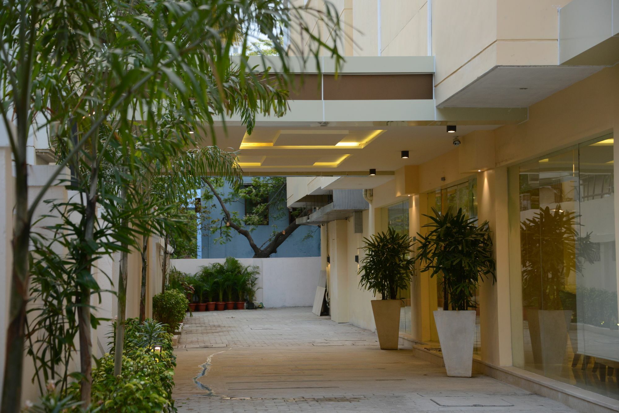 Blu Iris Otel Chennai Dış mekan fotoğraf
